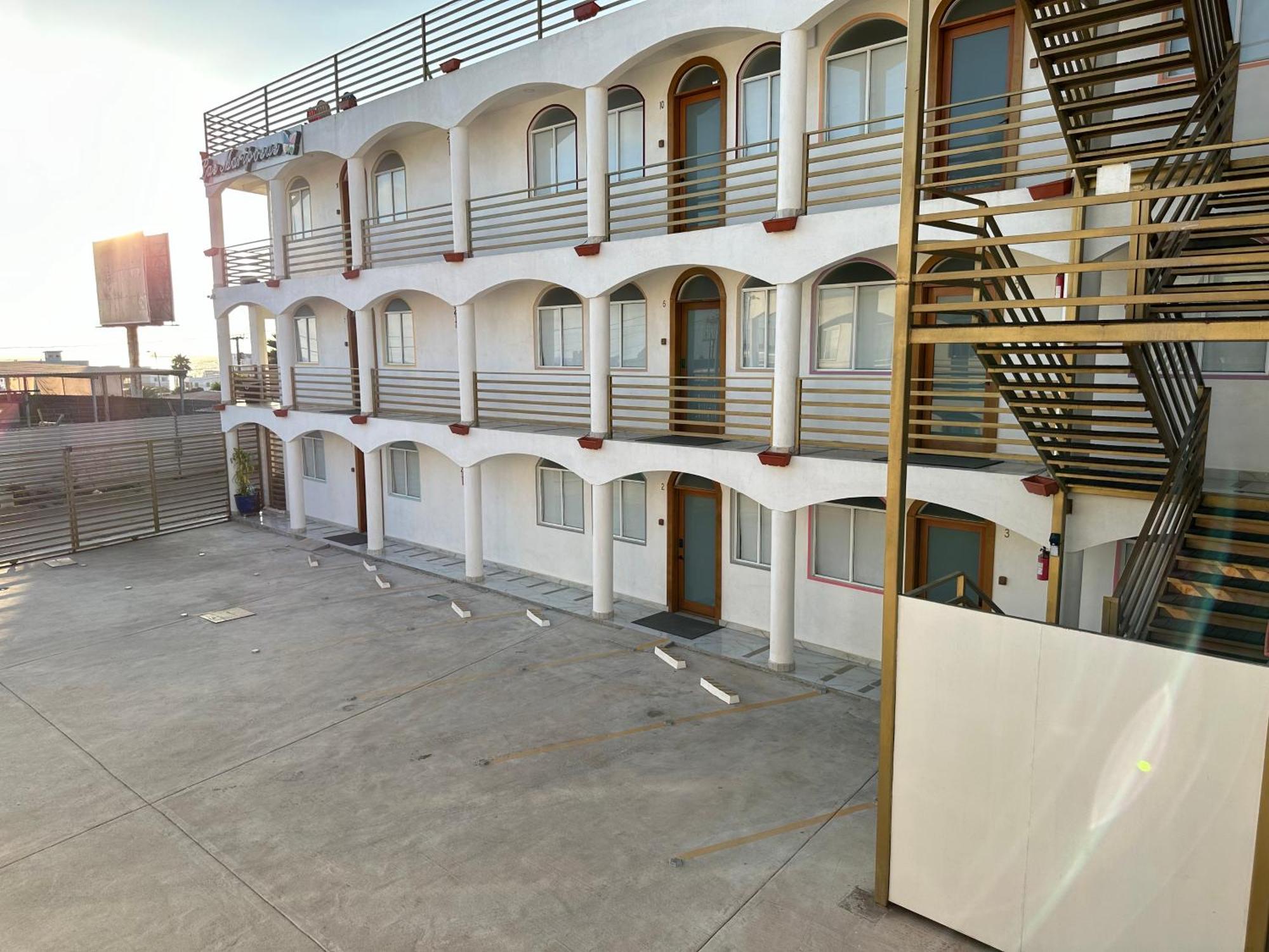 רוסריטו Las Mariposas Mini Suites מראה חיצוני תמונה